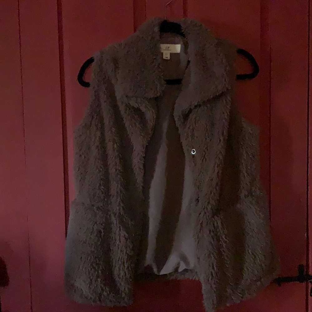 Fuzzy Mauve Vest